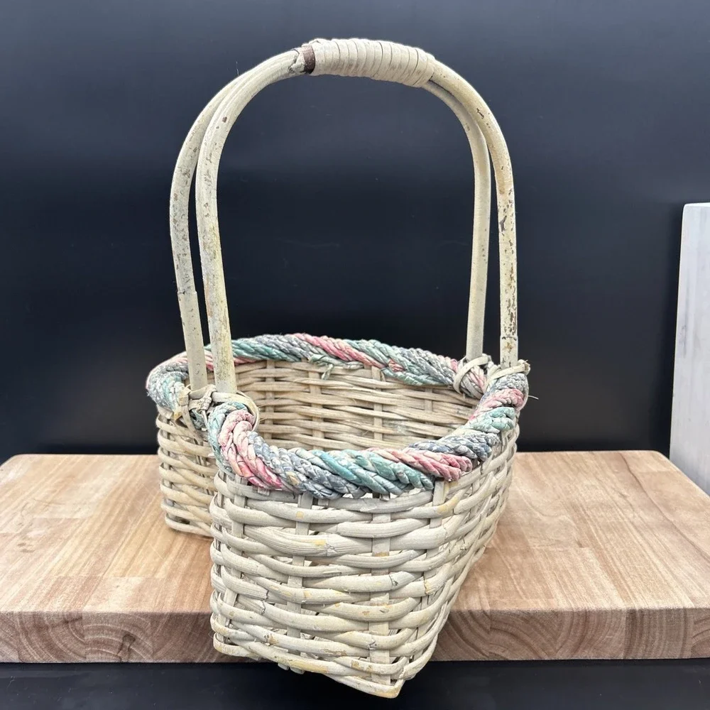 Vintage Heart Shape Woven Wicker Basket Colorful Pastel Rope Accent w/Handle 16